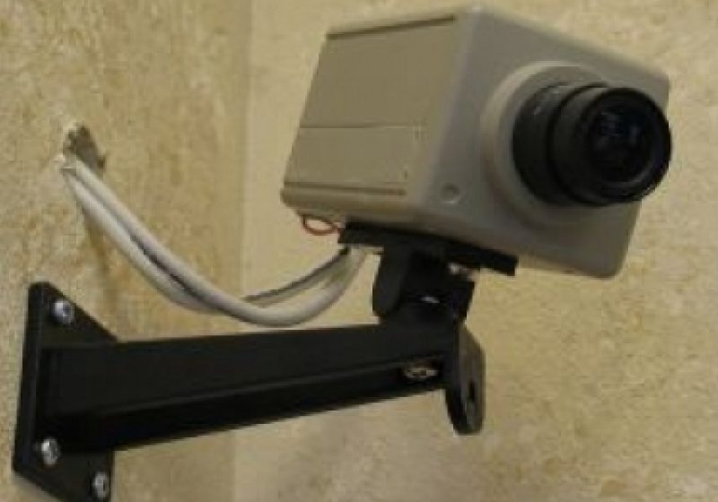 BAC 2013: Camere video orientate spre tablă pentru ca profesorii să nu scrie rezolvarea BAC 2013: Camere video orientate spre tablă pentru ca profesorii să nu scrie rezolvarea