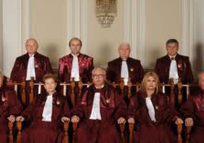 CC a declarat neconstituţionale unele articole din Statutul parlamentarilor