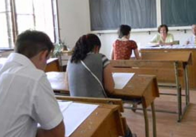 Cetralizare MEN ora 16.00: 77,17% dintre absolvenţii de gimnaziu au obţinut note peste 5 la evaluarea naţională