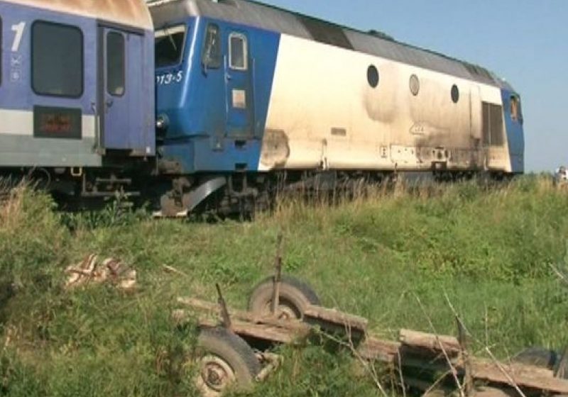 CĂRUŢĂ LOVITĂ DE TREN în Leordina. Căruţaşul nu a oprit la stop