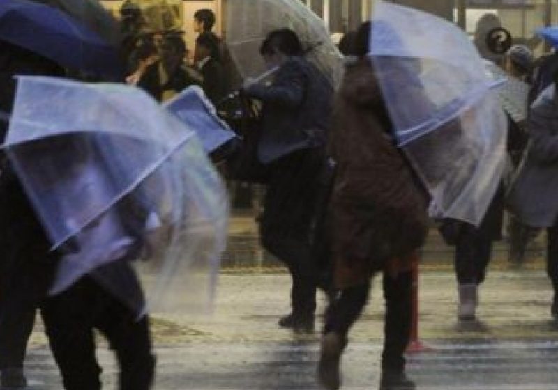 Cod galben de furtună şi vânt puternic în majoritatea zonelor ţării, până joi, la ora 23.00 Cod galben de furtună şi vânt puternic în majoritatea zonelor ţării, până joi, la ora 23.00