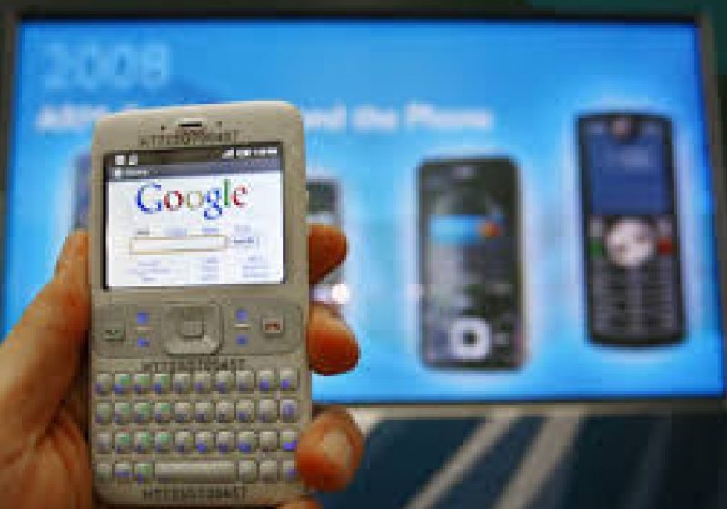 GOOGLE pregăteşte o consolă de jocuri şi un ceas cu sistemul Android. Planul companiei de a ataca produse similare care ar putea fi lansate de Apple GOOGLE pregăteşte o consolă de jocuri şi un ceas cu sistemul Android. Planul companiei de a ataca produse similare care ar putea fi lansate de Apple