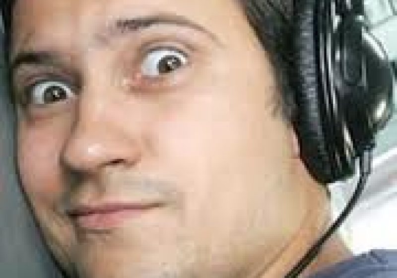 ”DEZOLANT!” Imaginile publicate azi noapte pe internet de fostul „cârcotaş”: atac la omul care-şi bate joc de noi