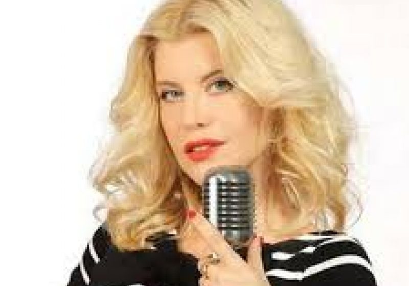 Loredana a primit Premiul special la Gala premiilor VIP