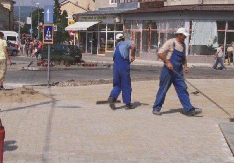 SIGHET: Şantier pe mai multe străzi din oraş, unde se lucrează la reabilitare