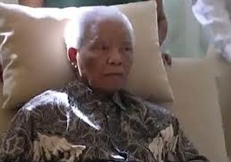 Nelson Mandela rămâne în STARE CRITICĂ. Preşedintele sud-african: Medicii fac tot posibilul pentru confortul lui Nelson Mandela rămâne în STARE CRITICĂ. Preşedintele sud-african: Medicii fac tot posibilul pentru confortul lui