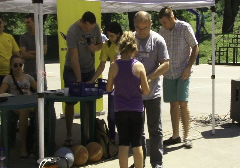 SIGHET:  S-a încheiat cu succes cea de-a patra ediţie a concursului de streetball
