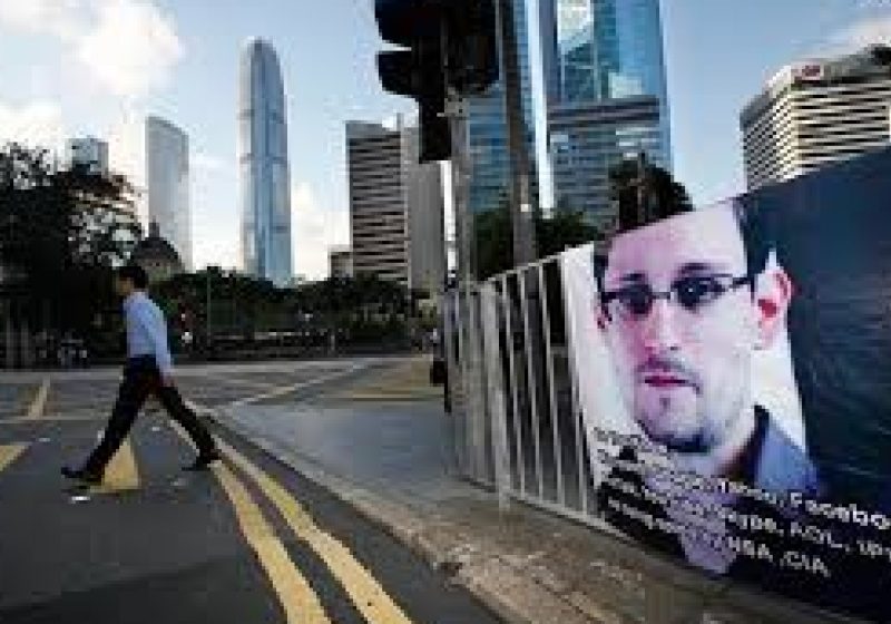 Snowden, dispărut fără urmă. Washingtonul somează Moscova să i-l predea. Moscova neagă orice legătură cu Snowden Snowden, dispărut fără urmă. Washingtonul somează Moscova să i-l predea. Moscova neagă orice legătură cu Snowden