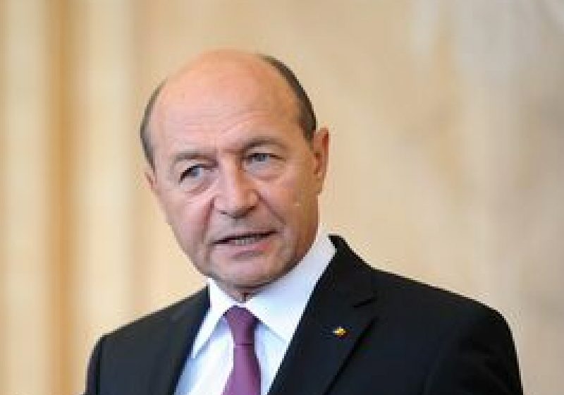 Băsescu: L-am rugat pe Antonescu să mă reprezinte la ceremonia de la Zagreb şi a fost de acord Băsescu: L-am rugat pe Antonescu să mă reprezinte la ceremonia de la Zagreb şi a fost de acord