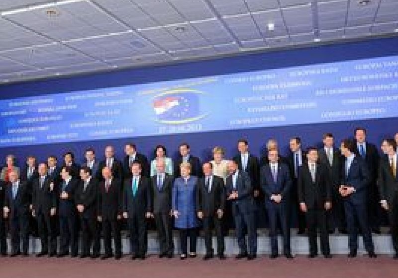 Acord european privind combaterea şomajului în rândul tinerilor, privit cu scepticism de economişti Acord european privind combaterea şomajului în rândul tinerilor, privit cu scepticism de economişti