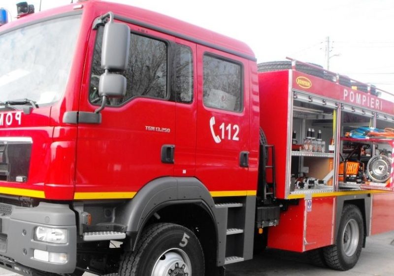 25 de intervenţii de "foc"ale pompierilor maramureşeni în weekend 25 de intervenţii de "foc"ale pompierilor maramureşeni în weekend