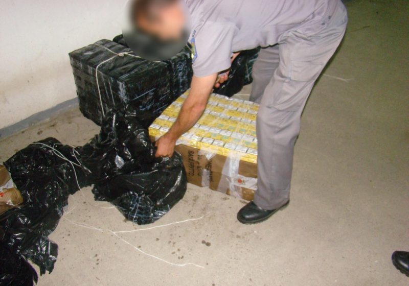 5.000 pachete cu ţigări de contrabanda depistate la Sarasău 5.000 pachete cu ţigări de contrabanda depistate la Sarasău