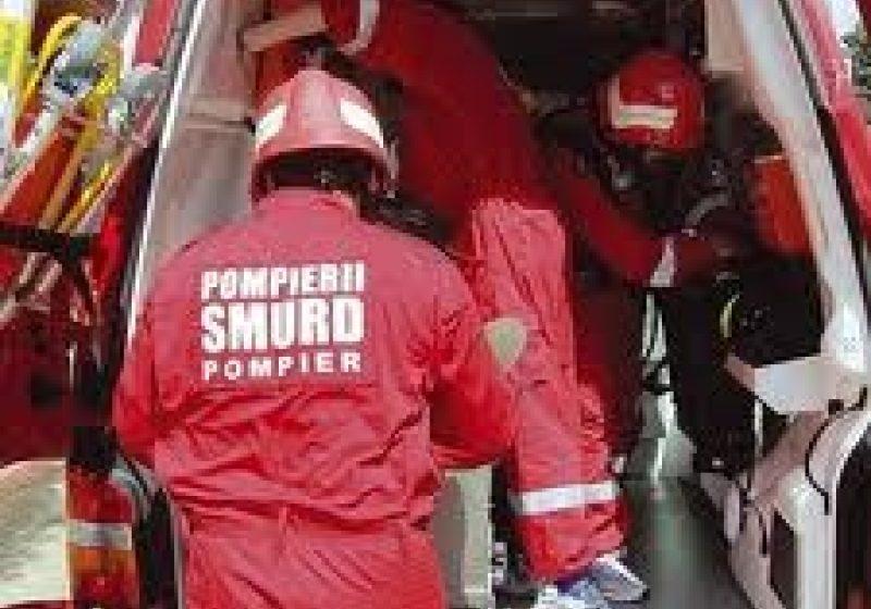 COPIL ACCIDENTAT în Sarasău. Acesta a fost lovit de o maşină în timp ce se afla la înmormântare COPIL ACCIDENTAT în Sarasău. Acesta a fost lovit de o maşină în timp ce se afla la înmormântare