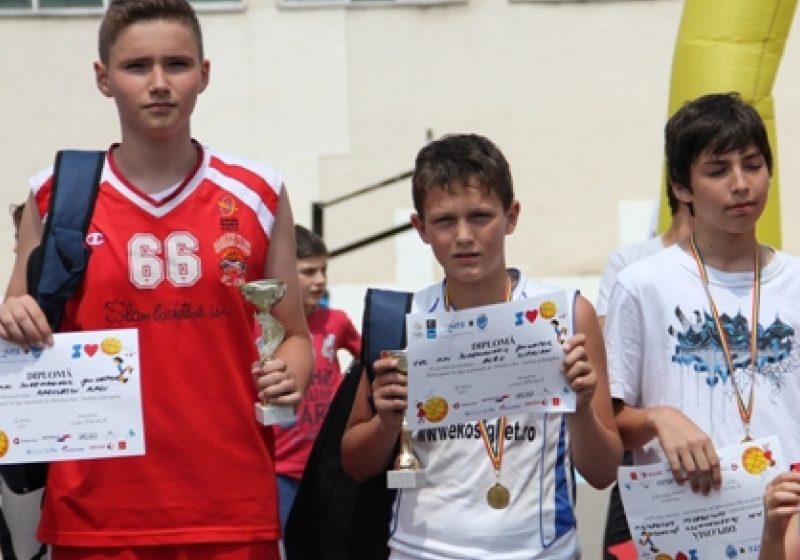 SIGHET: Albu Ciprian – premiu special pentru "Cel mai îndemanatic jucător" la Liga Naţională de Baschet