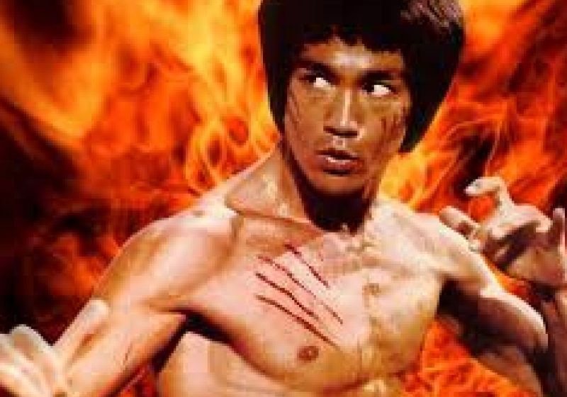 40 de ani de la dispariţia lui Bruce Lee, omul care a construit punţi de legătură între Est şi Vest 40 de ani de la dispariţia lui Bruce Lee, omul care a construit punţi de legătură între Est şi Vest