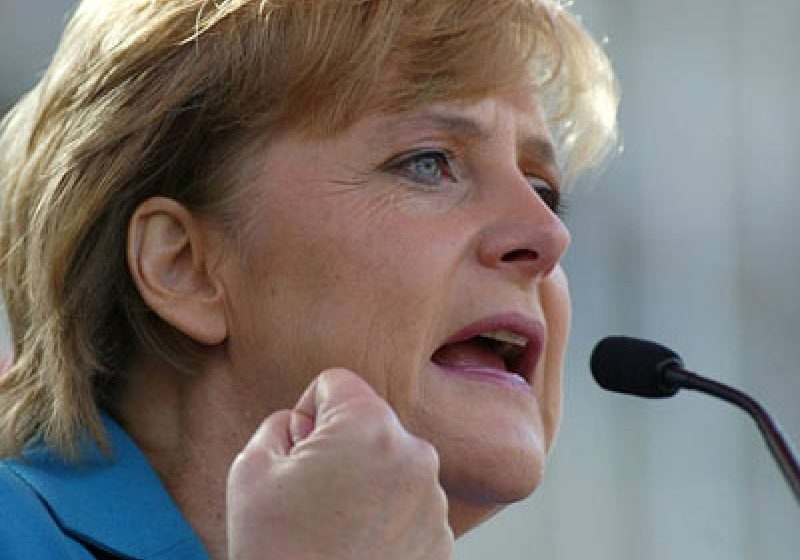Cancelarul german Angela Merkel doreşte o reglementare europeană pentru protejarea datelor private de pe internet