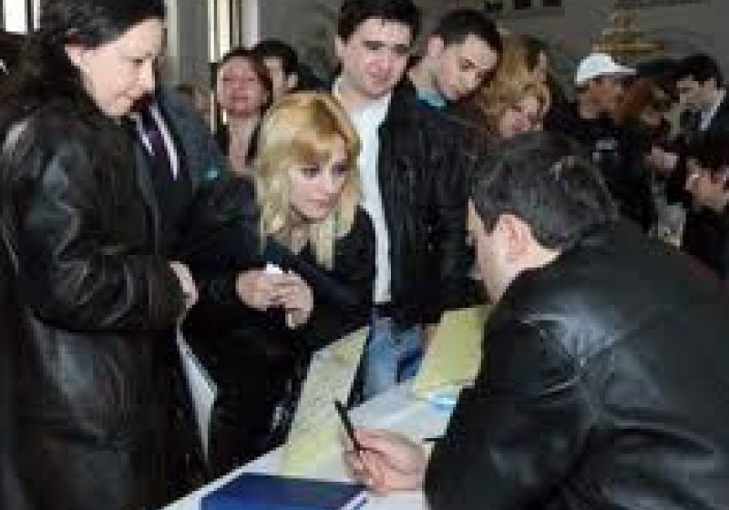Peste 3.200 de şomeri vor urma cursuri de formare profesională în august. Care sunt cele mai solicitate meserii