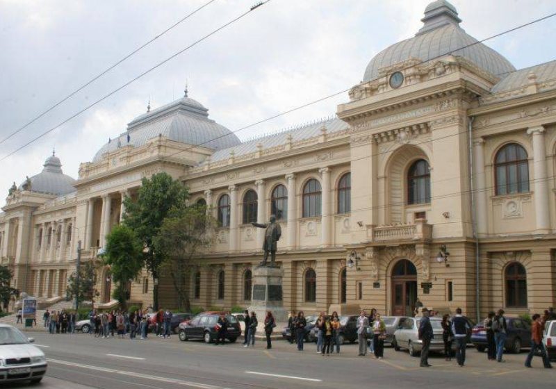 Atentatorul de la Universitatea din Iaşi a fost reţinut