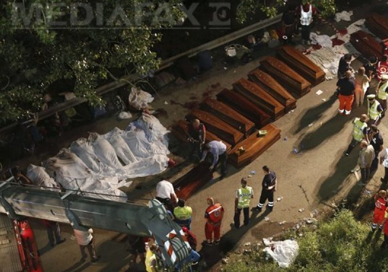 ACCIDENT GRAV în Italia: Cel puţin 36 de morţi, după ce un autocar aproape a zburat peste un pod