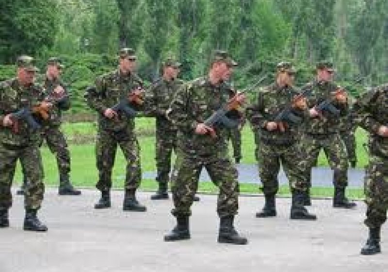 În cazul militarilor, Legea salarizării va ţine cont de anumite caracteristici