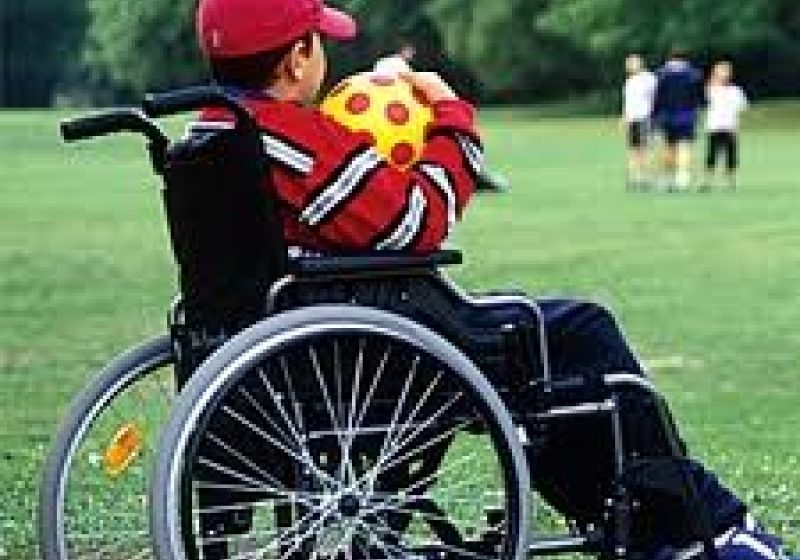 În România trăiesc 700.000 de persoane cu dizabilităţi, dintre care 80.000 sunt copii În România trăiesc 700.000 de persoane cu dizabilităţi, dintre care 80.000 sunt copii