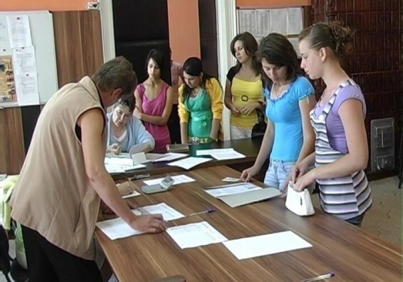Încep înscrierile pentru sesiunea a doua a Bacalaureatului