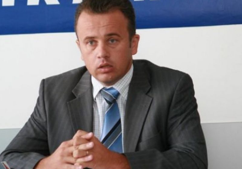 Liviu Pop a lansat broşura ‘Professorium – Întrebări şi răspunsuri pentru învăţământul preuniversitar’