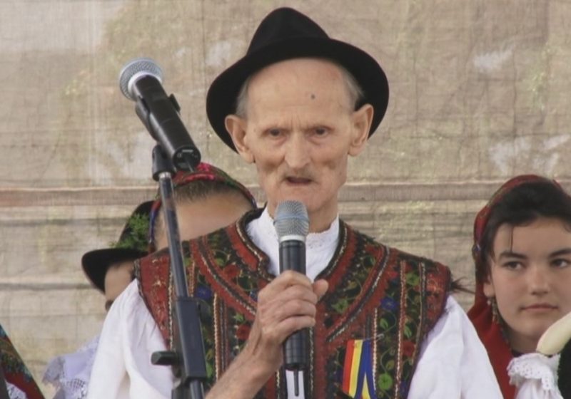 Manifestarea “Cuhea Voievodală” a reunit în comuna de pe Valea Iezi zeci de localnici, inivitaţi de seamă şi artişti populari Manifestarea “Cuhea Voievodală” a reunit în comuna de pe Valea Iezi zeci de localnici, inivitaţi de seamă şi artişti populari