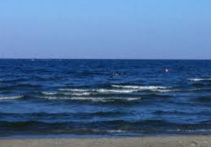 Un poliţist din Bucureşti aflat în vacanţă pe litoral a murit după ce i s-a făcut rău în mare