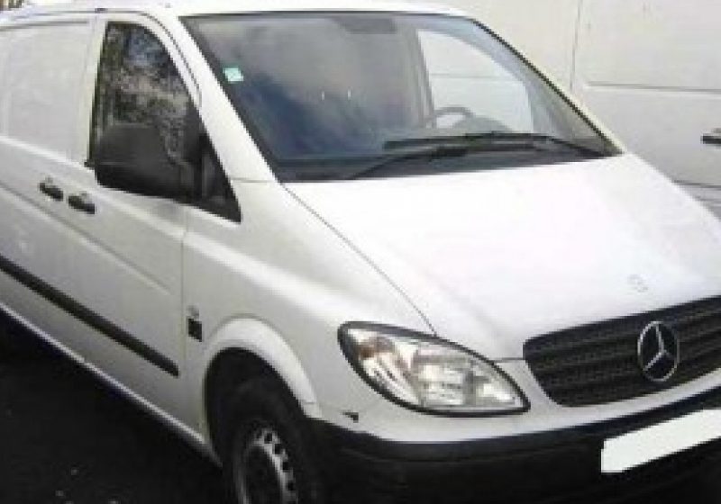 Autoturism furat din Italia descoperit de poliţiştii de frontieră Autoturism furat din Italia descoperit de poliţiştii de frontieră