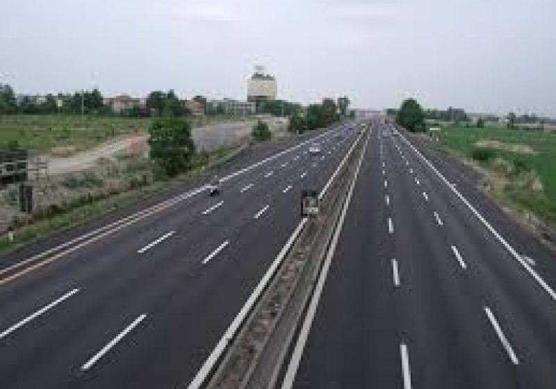 Mizeria pe bani grei din toaletele publice de pe autostradă. Pentru ce plătim 700.000 de euro