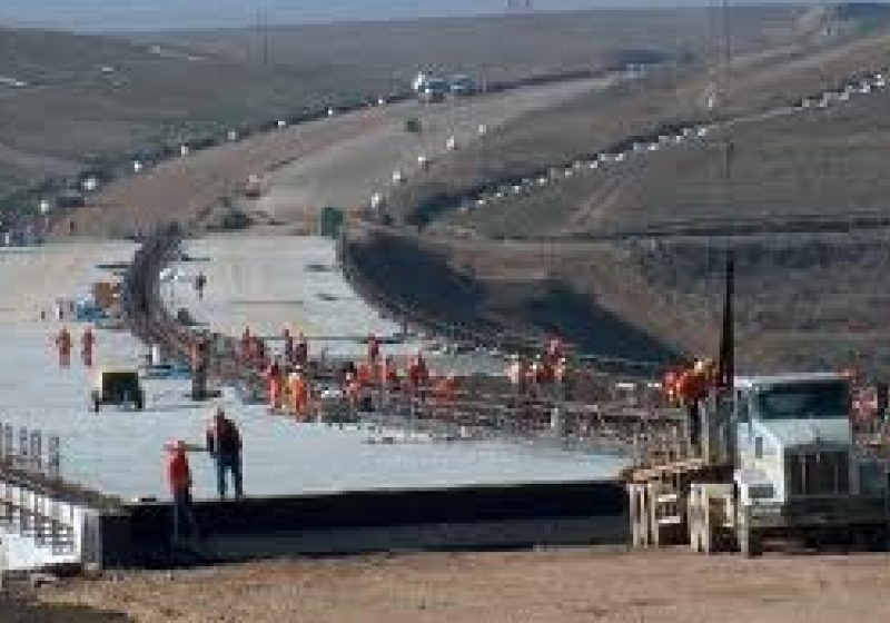 Şomeri şi datorii neplătite, după închiderea şantierului la lotul 2 al autostrăzii Nădlac-Arad. Cum arată şantierul Şomeri şi datorii neplătite, după închiderea şantierului la lotul 2 al autostrăzii Nădlac-Arad. Cum arată şantierul