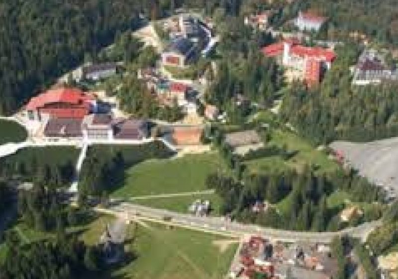 Şase staţiuni montane din România, prezentate touroperatorilor în luna noiembrie
