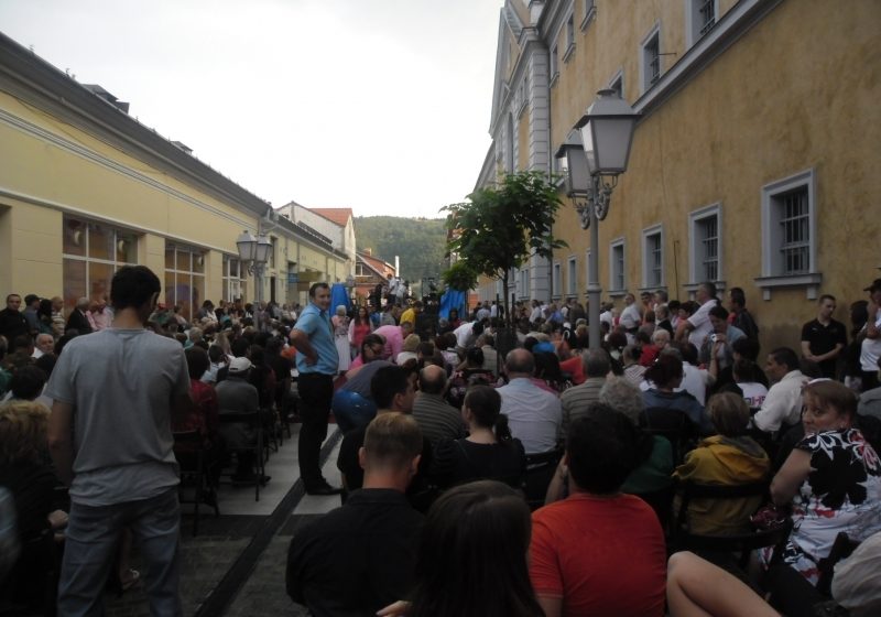 STRADA PIETONALĂ CORNELIU COPOSU A FOST DESCHISĂ OFICIAL, printr-un concert în aer liber STRADA PIETONALĂ CORNELIU COPOSU A FOST DESCHISĂ OFICIAL, printr-un concert în aer liber