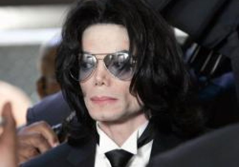 Sunday People: Michael Jackson a plătit 35 de milioane de dolari pentru a ascunde abuzurile sexuale comise împotriva minorilor