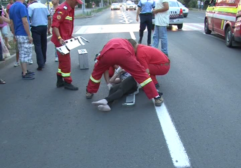 Baia Mare: ACCIDENT – Adolescentă lovită în plin pe trecerea pentru pietoni (FOTO)