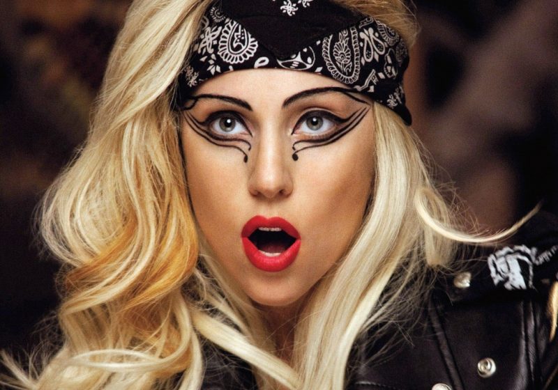 Lady Gaga, acuzată că ar fi trişat pentru a influenţa statisticile online Lady Gaga, acuzată că ar fi trişat pentru a influenţa statisticile online