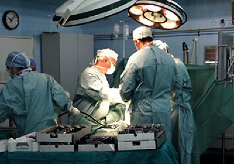 Premieră medicală la Arad – înlocuirea unei valve aortice calcificate la inima unei bolnave de 72 de ani