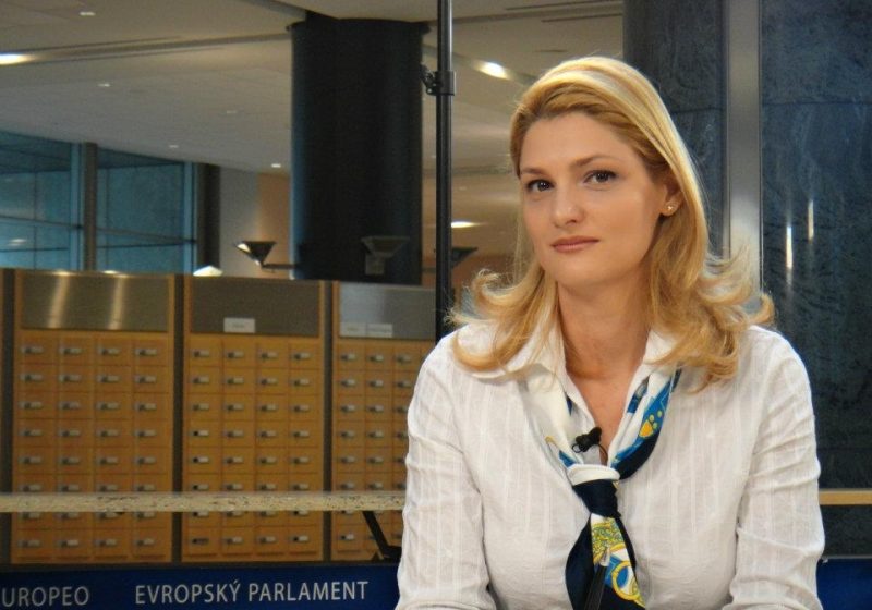 Cine este Ramona Mănescu, propunere PNL pentru funcţia de ministru al Transporturilor Cine este Ramona Mănescu, propunere PNL pentru funcţia de ministru al Transporturilor