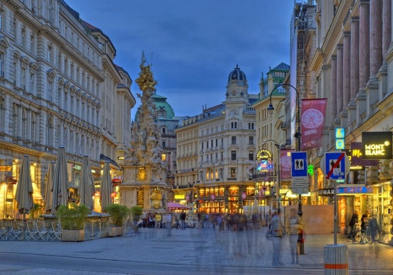 Românii, pe locul 11 în lume într-un top al nopţilor de cazare petrecute la Viena