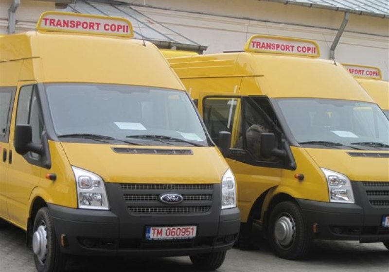 Se aşteaptă licitaţia pentru achiziţionarea a minimum 600 de microbuze școlare