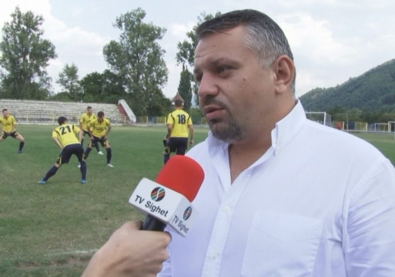 SIGHET: Victorie pe teren propriu. CSM Sighet a susţinut ieri o partidă amicală cu o echipa din Baia-Mare SIGHET: Victorie pe teren propriu. CSM Sighet a susţinut ieri o partidă amicală cu o echipa din Baia-Mare
