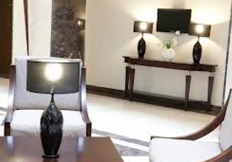 TOPUL imobiliar al UE. Câţi ani trebuie să muncească un român, un ungur sau un francez pentru a-şi cumpăra un apartament de 50 de metri pătraţi în capitală