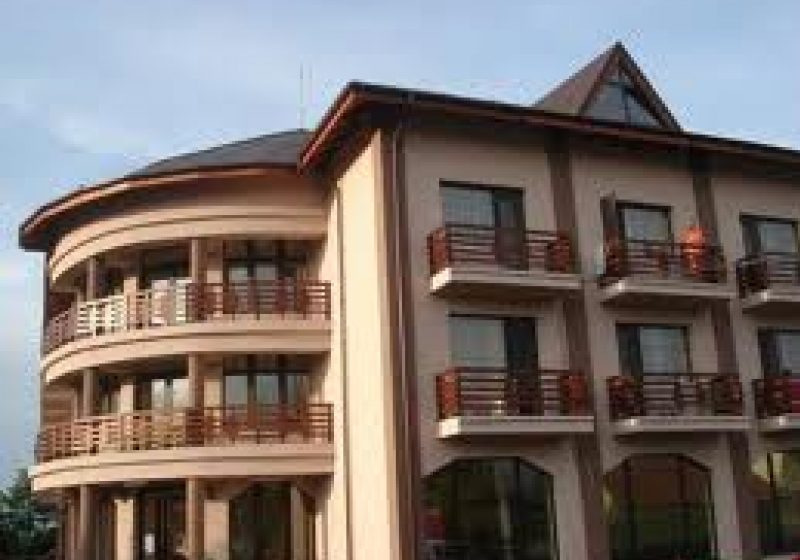 Ocna Şugatag: 2.000 lei amendă aplicată de D.S.V.S.A. pentru neregulile constatate la hotelul unde s-au îmbolnăvit cei 40 de copii Ocna Şugatag: 2.000 lei amendă aplicată de D.S.V.S.A. pentru neregulile constatate la hotelul unde s-au îmbolnăvit cei 40 de copii