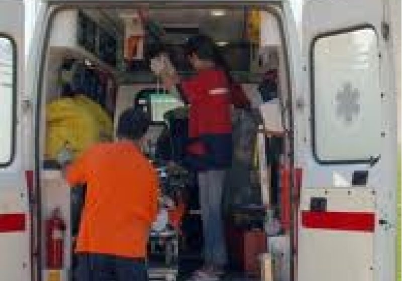 Un băiat de trei ani a căzut de la etajul opt al unui bloc din Sectorul 4
