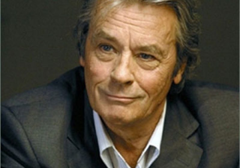 Alain Delon a ajuns la spital Alain Delon a ajuns la spital