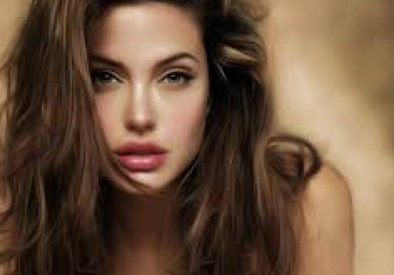 Angelina Jolie va primi un Oscar de onoare pentru angajamentul ei umanitar