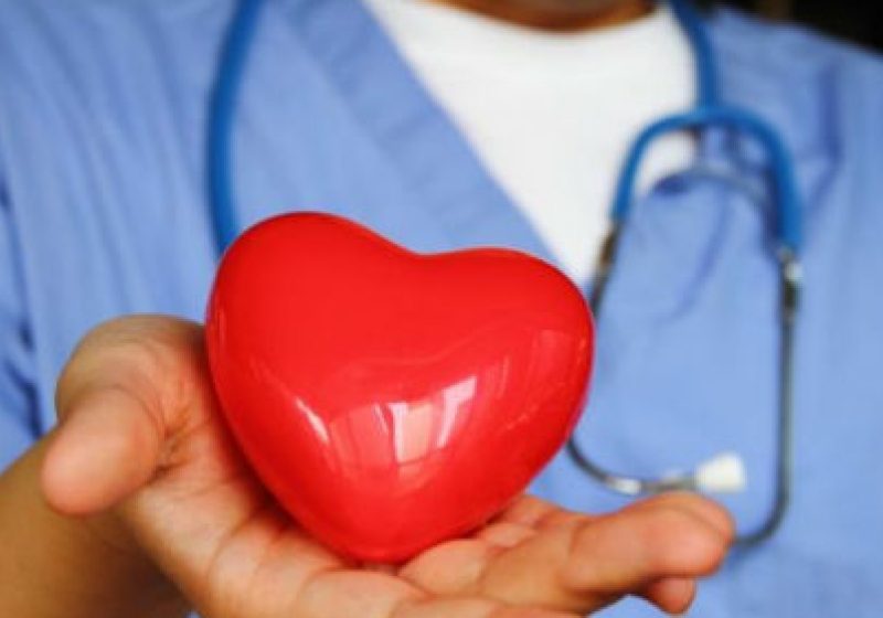 Aproximativ 150.000 de români mor anual de boli cardiovasculare Aproximativ 150.000 de români mor anual de boli cardiovasculare