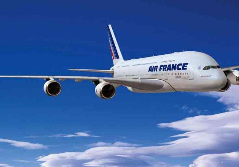Cantitate URIAŞĂ de cocaină, confiscată la bordul unui avion al Air France