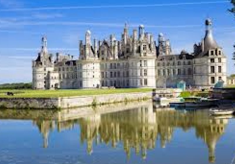 Castelul Versailles îşi lansează marca proprie de delicatese Castelul Versailles îşi lansează marca proprie de delicatese